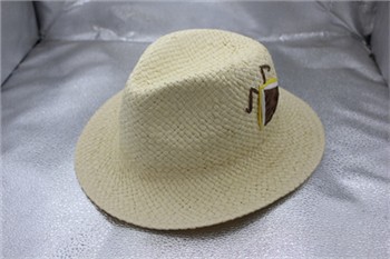 Jak dopasować kapelusze do ubrań